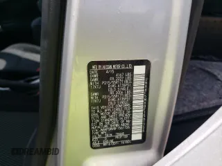 2015 Nissan Juke SL z VIN JN8AF5MV8FT561726, wystawiony jako Copart lot #58220545 z przebiegiem 106 706 mil mil oraz Szkody całkowita. Historia ofert i sprzedaży dostępna na DreamBid. Obrazek 12.