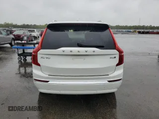 2024 Volvo XC90 Ultimate Bright Theme z VIN YV4062JF7R1174150, wystawiony jako Copart lot #56488085 z przebiegiem 11 777 mil mil oraz Szkoda całkowita • Salvage title. Historia ofert i sprzedaży dostępna na DreamBid. Obrazek 6.