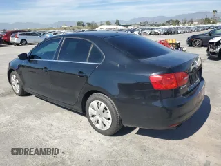 2013 Volkswagen Jetta SE with VIN 3VWDP7AJ8DM412583, listed as a Copart auction lot 49810235 with 180,595 mi miles and Clean title. Bid and sale history available at DreamBid. Image 2.
