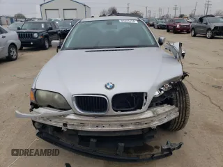 2004 BMW 3 Series 325i with VIN WBAAZ33444KP85267, listed as a Copart auction lot 84643124 with 205,226 mi miles and Salvage Title. Bid and sale history available at carsss.com. Image 5.