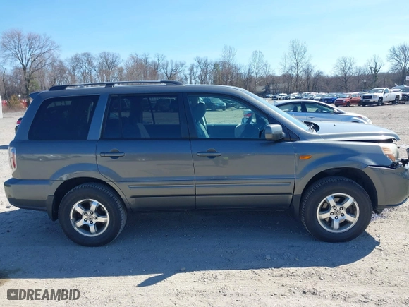 2008 Honda Pilot SE with VIN 5FNYF18358B021221, listed as a IAAI auction lot 41773745 with 169,160 mi miles. Bid and sale history available at carsss.com. Image 14.