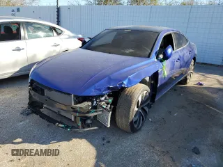 2022 Volkswagen Arteon SEL R-Line z VIN WVWAR7AN2NE010388, wystawiony jako Copart lot #47064674 z przebiegiem 6 810 mil mil oraz Szkoda całkowita • Salvage title. Historia ofert i sprzedaży dostępna na DreamBid. Obrazek 1.