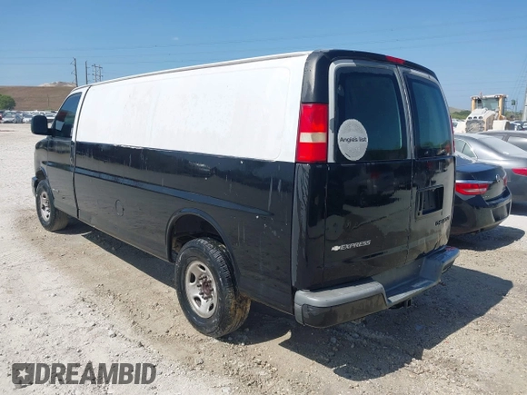 2005 Chevrolet Express Cargo Van with VIN 1GCGG29VX51196213, listed as a IAAI auction lot 41897062 with 417,674 mi miles. Bid and sale history available at carsss.com. Image 3.