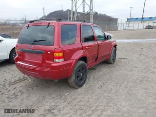 2006 Ford Escape Limited with VIN 1FMYU94116KD17566, listed as a IAAI auction lot 41538273 with 143,237 mi miles. Bid and sale history available at carsss.com. Image 4.