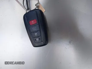 2022 Toyota RAV4 Hybrid XLE Premium z VIN 4T3B6RFVXNU079761, wystawiony jako IAAI lot #42395817 z przebiegiem 73 830 mil mil oraz . Historia ofert i sprzedaży dostępna na DreamBid. Obrazek 11.