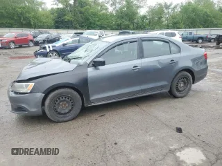 2013 Volkswagen Jetta S с VIN 3VW2K7AJ4DM318853, выставлен на аукционе Copart как лот 57597955 с пробегом 165 023 миль миль и Списание • Salvage title. История ставок и продаж доступна на DreamBid. Изображение 1.