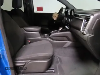 2023 GMC Canyon 2WD Elevation with VIN 1GTP5BEK7P1131310, listed as a Copart auction lot 46897725 with 1 mi miles and Salvage Title. Bid and sale history available at carsss.com. Image 5.
