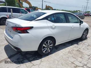 2024 Nissan Versa SV z VIN 3N1CN8EV3RL896606, wystawiony jako IAAI lot #42376921 z przebiegiem 16 157 mil mil oraz . Historia ofert i sprzedaży dostępna na DreamBid. Obrazek 4.
