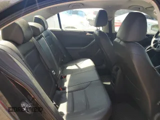 2014 Volkswagen Jetta Sedan SE with VIN 3VWD17AJ0EM368162, listed as a Copart auction lot 54044075 with 196,749 mi miles and Clean Title. Bid and sale history available at carsss.com. Image 10.