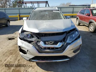2017 Nissan Rogue SV with VIN JN8AT2MT8HW150186, listed as a Copart auction lot 82809414 with 77,784 mi miles and Salvage Title. Bid and sale history available at carsss.com. Image 5.
