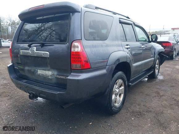 2007 Toyota 4Runner SR5 with VIN JTEBU14R278100538, listed as a IAAI auction lot 41943213 with 208,206 mi miles. Bid and sale history available at carsss.com. Image 4.