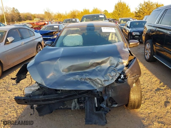 2019 Nissan Sentra S with VIN 3N1AB7AP6KY303377, listed as a IAAI auction lot 41498649 with NaN miles. Bid and sale history available at carsss.com. Image 12.