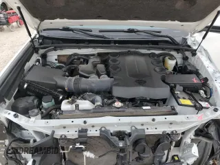 2022 Toyota 4Runner TRD Sport with VIN JTEAU5JR8N5275849, listed as a Copart auction lot 44890675 with 32,585 mi miles and Clean title. Bid and sale history available at DreamBid. Image 12.