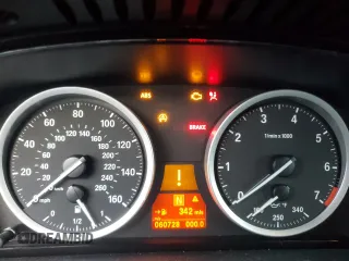 2010 BMW 6 Series 650i with VIN WBAEB5C52AC226140, listed as a Copart auction lot 84452814 with 60,728 mi miles and Salvage Title. Bid and sale history available at carsss.com. Image 9.