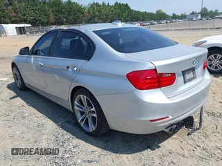 2015 BMW 3 Series 328i с VIN WBA3A5G51FNS84997, выставлен на аукционе IAAI как лот 42223796 с пробегом 109 597 миль миль и . История ставок и продаж доступна на DreamBid. Изображение 3.