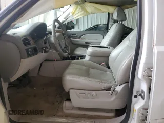2007 Chevrolet Avalanche LT w/3LT with VIN 3GNEC12067G154581, listed as a Copart auction lot 70499784 with 302,744 mi miles and Salvage Title. Bid and sale history available at carsss.com. Image 7.