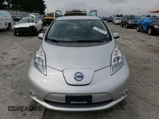2015 Nissan LEAF SV with VIN 1N4AZ0CPXFC301438, listed as a Copart auction lot 67907973 with 91,132 mi miles. Bid and sale history available at carsss.com. Image 5.