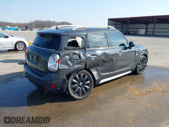 2018 MINI Countryman Cooper S with VIN WMZYT5C3XJ3E60685, listed as a IAAI auction lot 41775049 with 125,883 mi miles and . Bid and sale history available at DreamBid. Image 4.