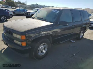 2000 Chevrolet Tahoe Limited with VIN 1GNEC13R7YR221297, listed as a Copart auction lot 75504254 with 246,714 mi miles and Clean Title. Bid and sale history available at carsss.com. Image 1.