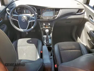 2017 Buick Encore Preferred z VIN KL4CJASB9HB189403, wystawiony jako Copart lot #57882825 z przebiegiem 93 667 mil mil oraz Szkoda całkowita • Salvage title. Historia ofert i sprzedaży dostępna na DreamBid. Obrazek 8.