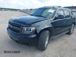 2011 Chevrolet Avalanche LS with VIN 3GNMCEE06BG288756, listed as a IAAI auction lot 42094856 with 229,826 mi miles and . Bid and sale history available at DreamBid. Image 18.