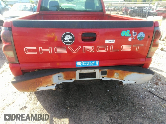 2004 Chevrolet Silverado 1500 Work Truck with VIN 1GCEC14X54Z295107, listed as a IAAI auction lot 42136228 with 200,394 mi miles. Bid and sale history available at carsss.com. Image 6.