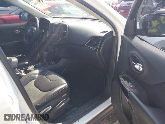 2019 Jeep Cherokee Latitude Plus with VIN 1C4PJLLB0KD339282, listed as a IAAI auction lot 42231050 with 115,901 mi miles and . Bid and sale history available at DreamBid. Image 5.