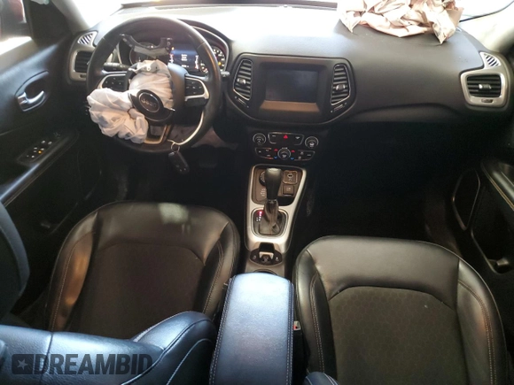 2018 Jeep Compass Latitude z VIN 3C4NJDBB8JT143193, wystawiony jako Copart lot #53061015 z przebiegiem 89 264 mil mil oraz Tytuł czysty. Historia ofert i sprzedaży dostępna na DreamBid. Obrazek 8.