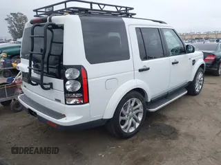 2016 Land Rover LR4 HSE z VIN SALAG2V61GA828886, wystawiony jako IAAI lot #42178599 z przebiegiem 100 217 mil mil oraz . Historia ofert i sprzedaży dostępna na DreamBid. Obrazek 4.