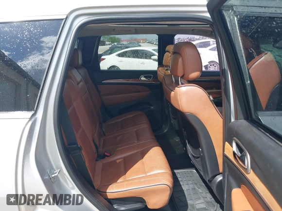 2012 Jeep Grand Cherokee Overland with VIN 1C4RJECTXCC317018, listed as a IAAI auction lot 41975933 with 191,043 mi miles. Bid and sale history available at carsss.com. Image 8.