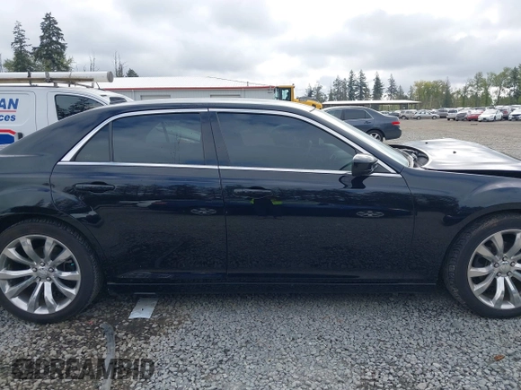 2018 Chrysler 300 Touring with VIN 2C3CCAAG0JH211402, listed as a IAAI auction lot 42081869 with 45,235 mi miles. Bid and sale history available at carsss.com. Image 14.