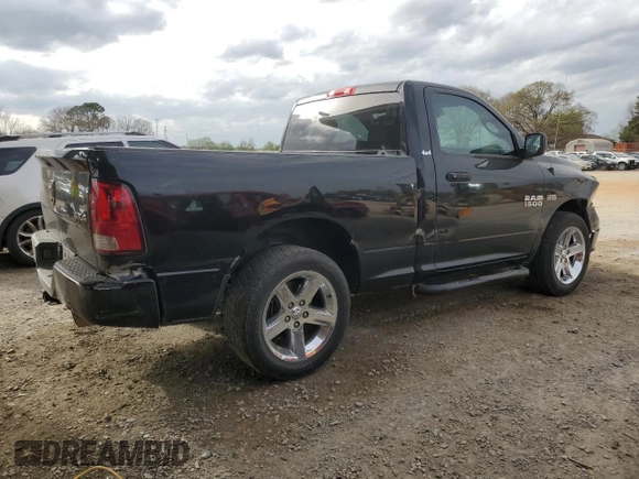 2015 Ram 1500 Tradesman z VIN 3C6JR7AT9FG581134, wystawiony jako Copart lot #49156425 z przebiegiem 182 504 mil mil oraz Szkoda całkowita • Salvage title. Historia ofert i sprzedaży dostępna na DreamBid. Obrazek 3.