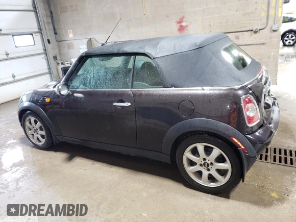 2015 MINI Convertible z VIN WMWZN3C59FT266929, wystawiony jako Copart lot #57264985 z przebiegiem 110 200 mil mil oraz Szkoda całkowita • Salvage title. Historia ofert i sprzedaży dostępna na DreamBid. Obrazek 2.