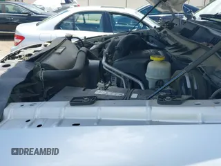 2017 Ram 1500 Express z VIN 1C6RR7FT6HS523215, wystawiony jako IAAI lot #42601201 z przebiegiem 156 243 mil mil oraz . Historia ofert i sprzedaży dostępna na DreamBid. Obrazek 23.