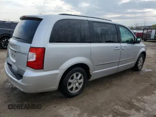 2011 Chrysler Town & Country Touring z VIN 2A4RR5DG9BR720174, wystawiony jako Copart lot #54435885 z przebiegiem 168 089 mil mil oraz Szkoda całkowita • Salvage title. Historia ofert i sprzedaży dostępna na DreamBid. Obrazek 3.