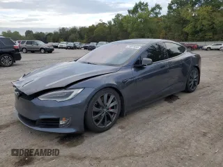 2020 Tesla Model S Performance z VIN 5YJSA1E48LF390844, wystawiony jako Copart lot #71827654 z przebiegiem Nie podano mil oraz Szkoda całkowita • Salvage title. Historia ofert i sprzedaży dostępna na DreamBid. Obrazek 1.