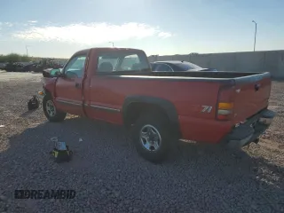 2000 Chevrolet Silverado 1500 with VIN 1GCEK14T7YE242051, listed as a Copart auction lot 82029754 with 182,075 mi miles and Salvage Title. Bid and sale history available at carsss.com. Image 2.