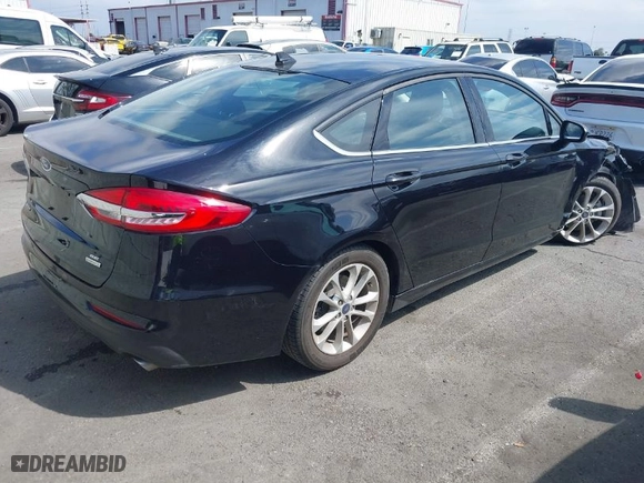 2019 Ford Fusion SE with VIN 3FA6P0HD7KR108430, listed as a IAAI auction lot 41871639 with 15,490 mi miles. Bid and sale history available at carsss.com. Image 4.