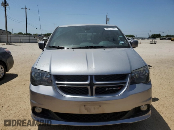 2019 Dodge Grand Caravan GT with VIN 2C4RDGEG1KR658672, listed as a Copart auction lot 52737745 with 216,106 mi miles and Clean Title. Bid and sale history available at DreamBid. Image 5.