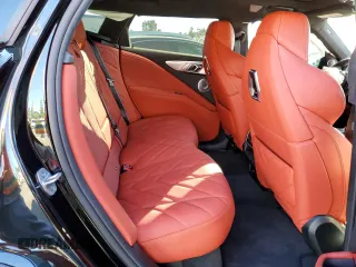 2023 BMW XM z VIN 5YM23CS08P9R97700, wystawiony jako Copart lot #79049744 z przebiegiem Nie podano mil oraz Szkody całkowita. Historia ofert i sprzedaży dostępna na DreamBid. Obrazek 11.