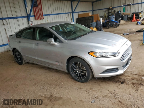 2013 Ford Fusion SE Hybrid z VIN 3FA6P0LU2DR104182, wystawiony jako Copart lot #63107545 z przebiegiem 249 317 mil mil oraz Szkoda całkowita • Salvage title. Historia ofert i sprzedaży dostępna na DreamBid. Obrazek 4.