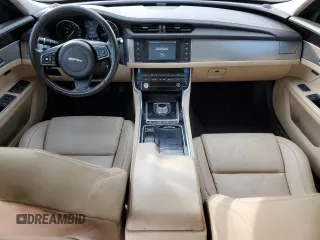 2016 Jaguar XF 35t Premium with VIN SAJBJ4BVXGCY17525, listed as a Copart auction lot 81242094 with 115,319 mi miles and Clean Title. Bid and sale history available at carsss.com. Image 8.