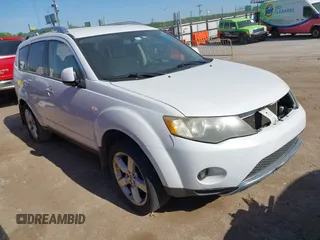 2007 Mitsubishi Outlander XLS z VIN JA4MS41X17Z016481, wystawiony jako IAAI lot #42250364 z przebiegiem 215 119 mil mil oraz . Historia ofert i sprzedaży dostępna na DreamBid. Obrazek 1.
