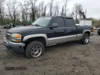 2003 GMC Sierra 1500 SLT z VIN 2GTEK19T331372704, wystawiony jako Copart lot #51665545 z przebiegiem 278 928 mil mil oraz Szkoda całkowita • Salvage title. Historia ofert i sprzedaży dostępna na DreamBid. Obrazek 1.