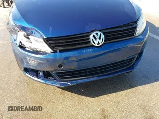 2011 Volkswagen Jetta SE with VIN 3VWDZ7AJ5BM319334, listed as a IAAI auction lot 42275321 with 111,989 mi miles and . Bid and sale history available at DreamBid. Image 17.