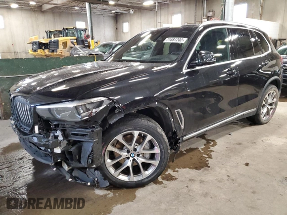 2021 BMW X5 xDrive40i with VIN 5UXCR6C09M9D94196, listed as a Copart auction lot 71681202 with 32,023 mi miles. Bid and sale history available at carsss.com. Image 1.