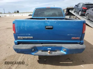 2001 GMC Sonoma SLS w/1SF Pkg with VIN 1GTCS195718156860, listed as a Copart auction lot 52531395 with Not Provided miles and Clean Title. Bid and sale history available at carsss.com. Image 6.
