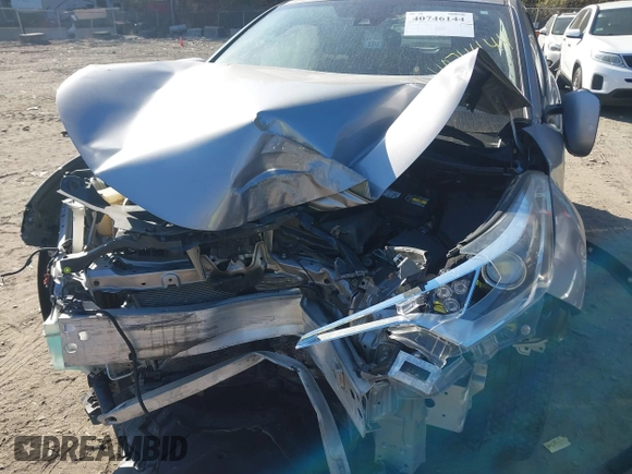 2019 Toyota C-HR XLE with VIN NMTKHMBXXKR069943, listed as a IAAI auction lot 40746144 with 85,713 mi miles and . Bid and sale history available at DreamBid. Image 6.