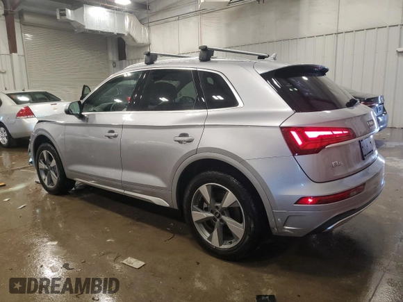 2024 Audi Q5 Premium with VIN WA1ABAFYXR2089153, listed as a Copart auction lot 42320265 with 2,992 mi miles and Salvage Title. Bid and sale history available at carsss.com. Image 2.