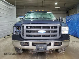 2005 Ford F-350 XL z VIN 1FTWX31P55EC91379, wystawiony jako Copart lot #47813565 z przebiegiem 142 729 mil mil oraz Szkoda całkowita • Salvage title. Historia ofert i sprzedaży dostępna na DreamBid. Obrazek 5.